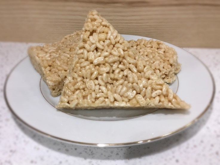 Carrés au riz soufflé : recette sans les principaux allergènes / top allergens free crispy rice squares