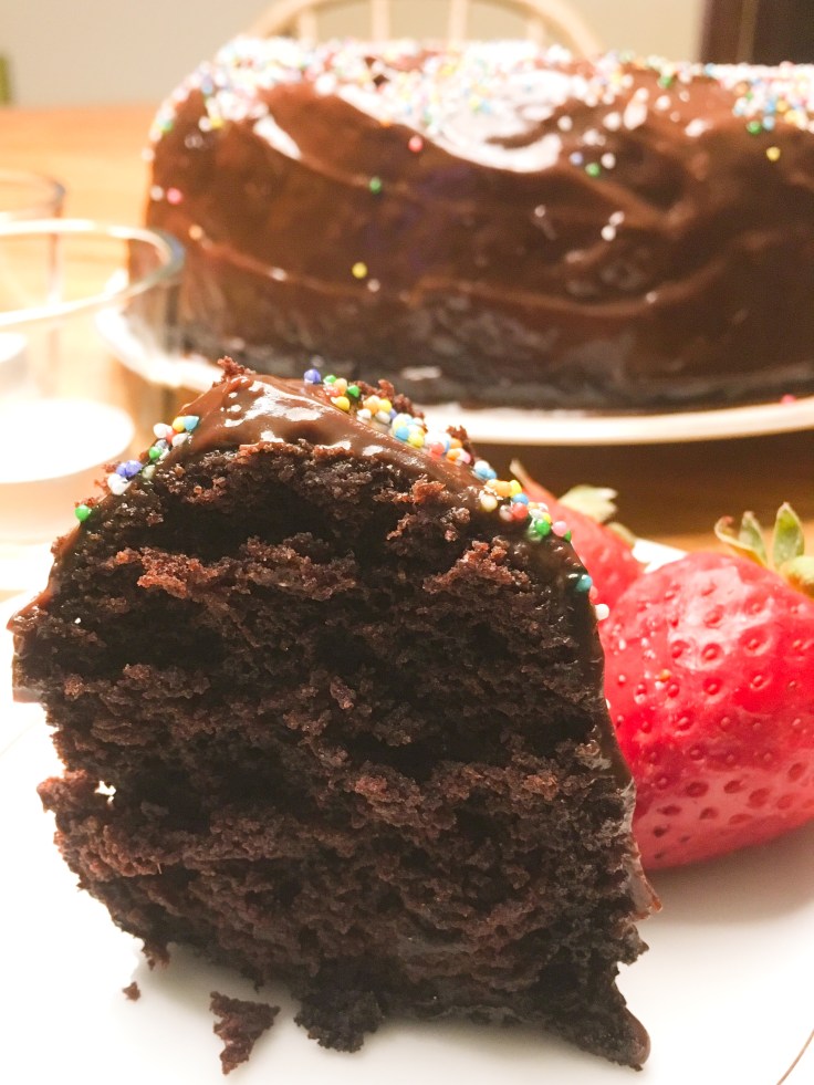 Gâteau au chocolat sans gluten et sans produits laitiers (le meilleur) / gluten free and dairy free chocolate cake (the best one)