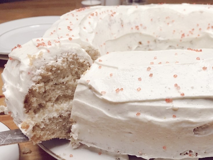 Gâteau blanc à la vanille sans gluten et sans produits laitiers / vanilla white cake gluten free and dairy free